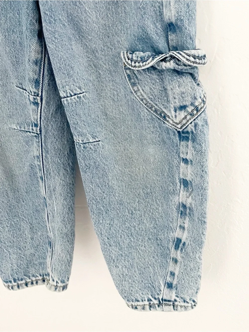GAP girl paper